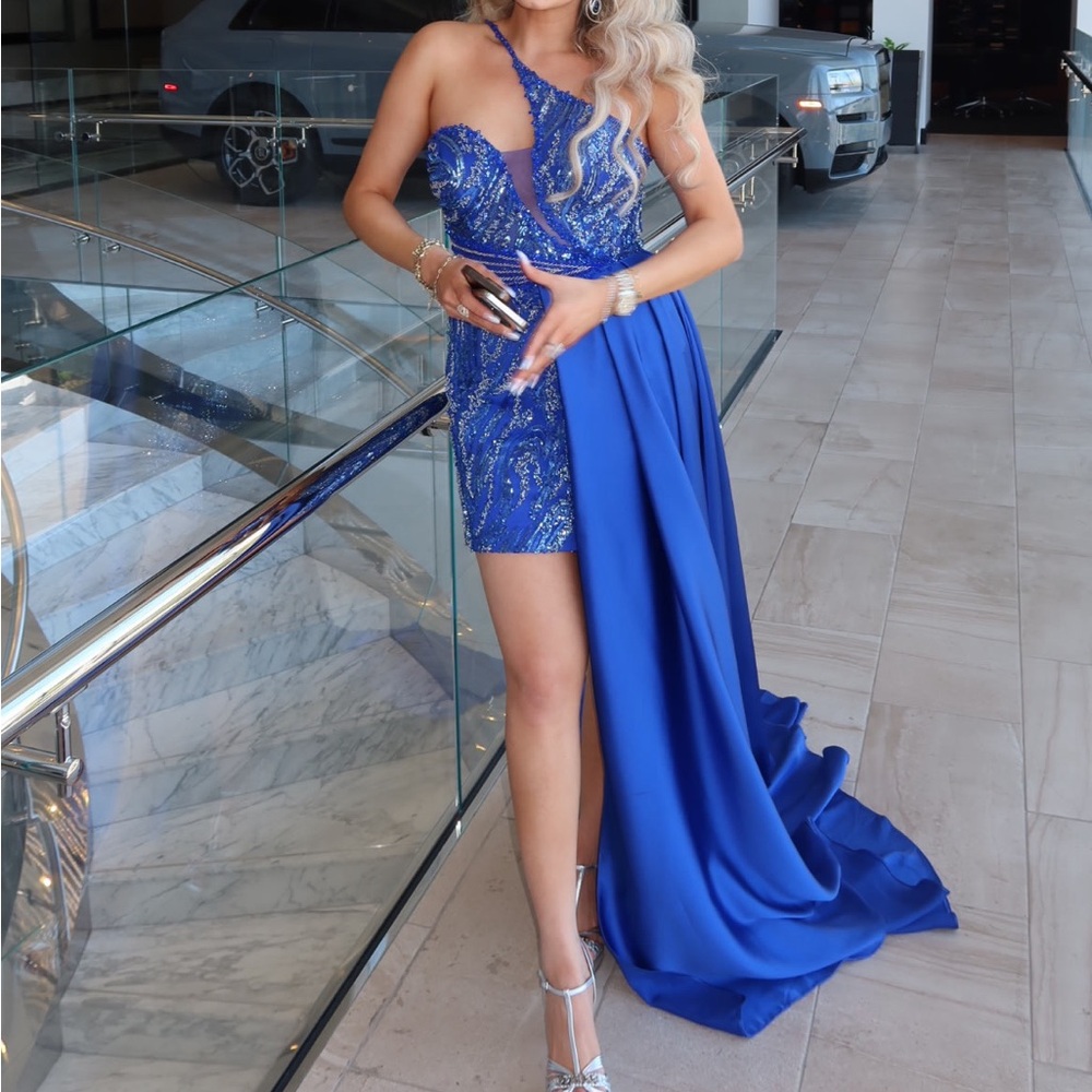 Elegant Blue Evening Dress